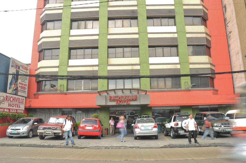 Richville Hotel Mandaluyong Екстер'єр фото