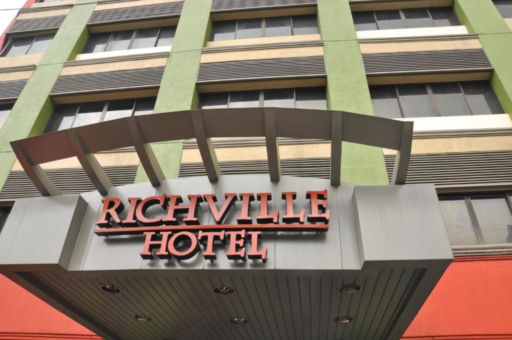 Richville Hotel Mandaluyong Екстер'єр фото