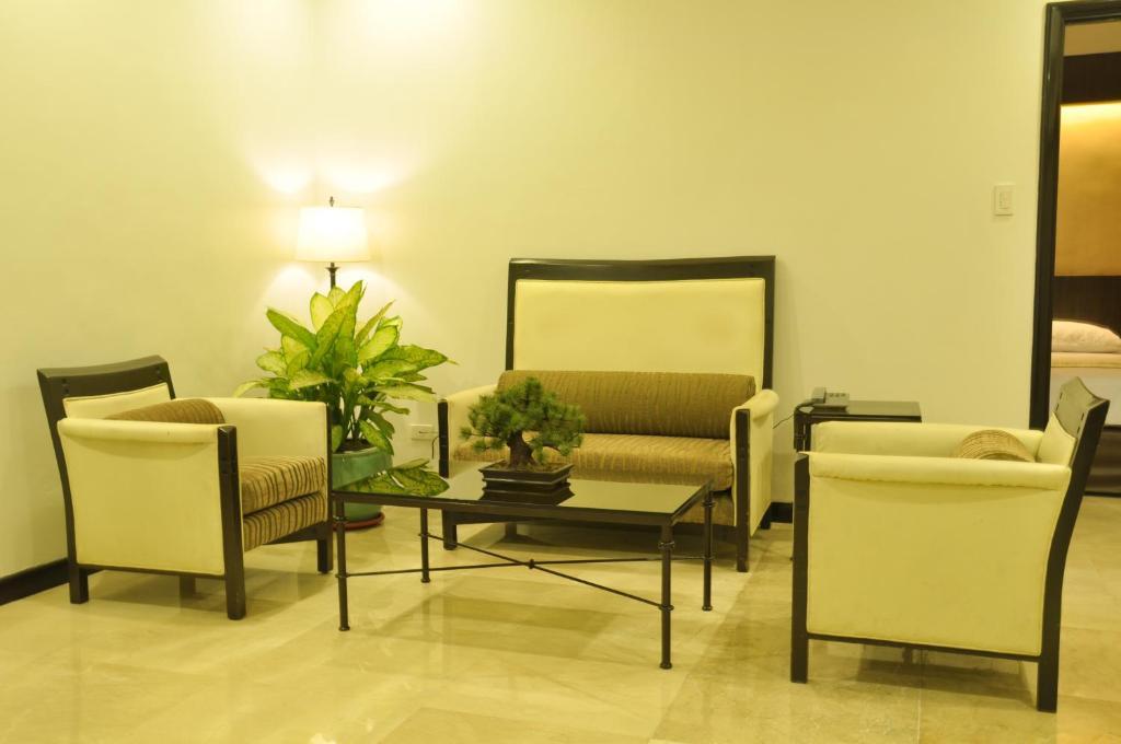 Richville Hotel Mandaluyong Екстер'єр фото