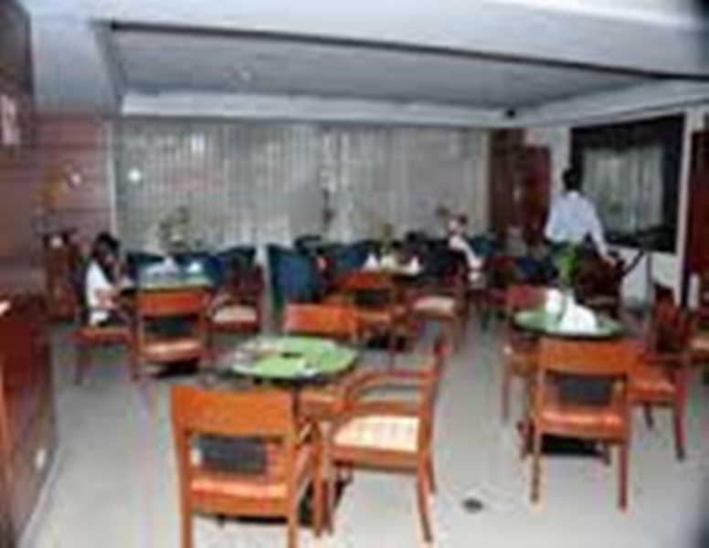 Richville Hotel Mandaluyong Екстер'єр фото