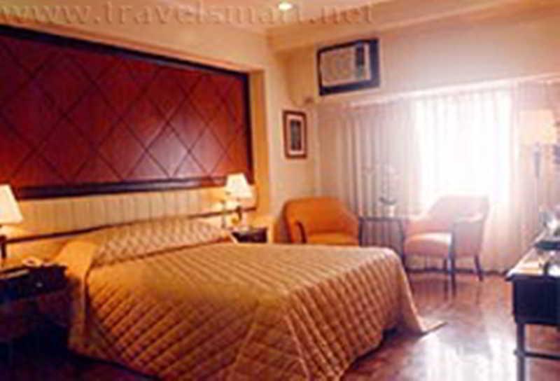 Richville Hotel Mandaluyong Екстер'єр фото