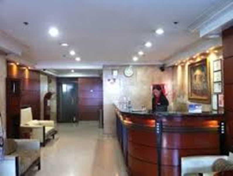 Richville Hotel Mandaluyong Екстер'єр фото